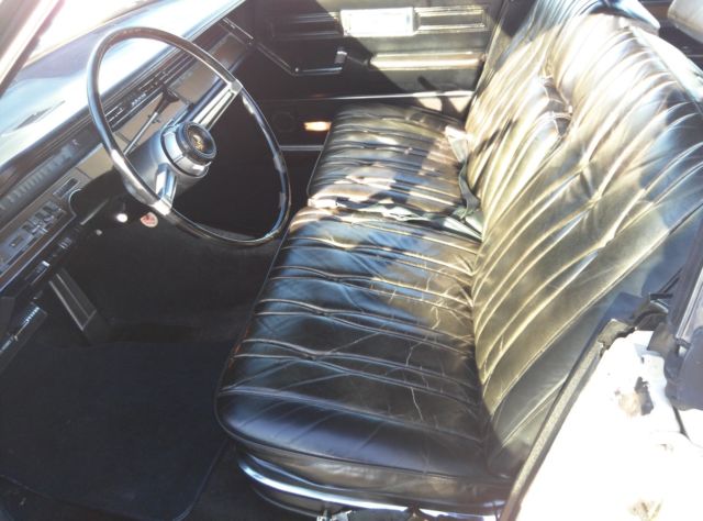 1968 White Chrysler Imperial Sedan