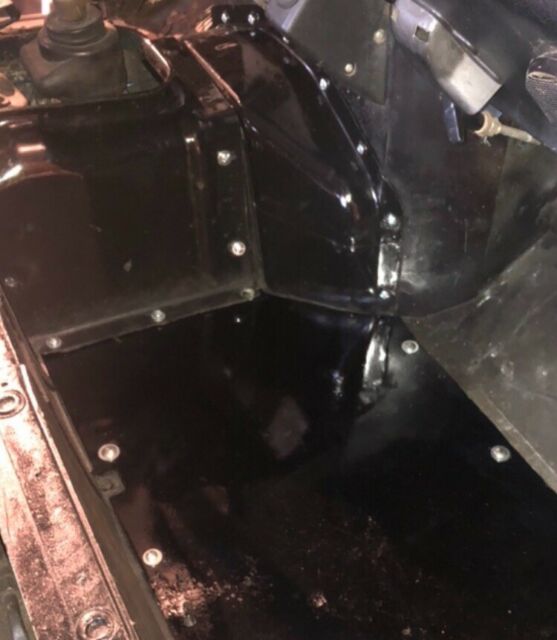 1990 White Land Rover Defender