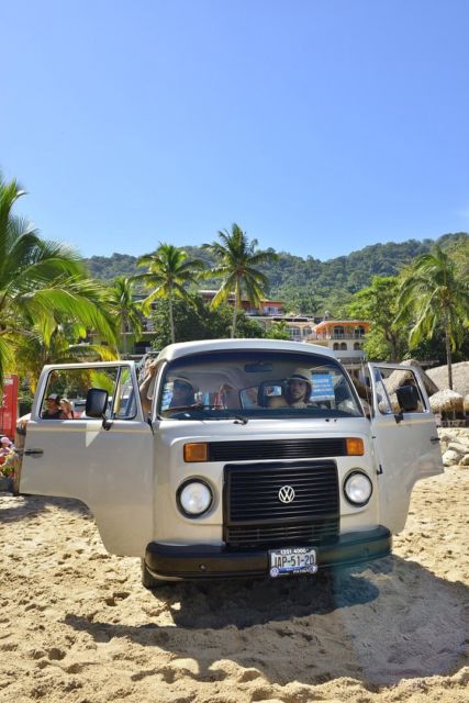 1992 Gold Volkswagen Bus/Vanagon Standard Passenger Van