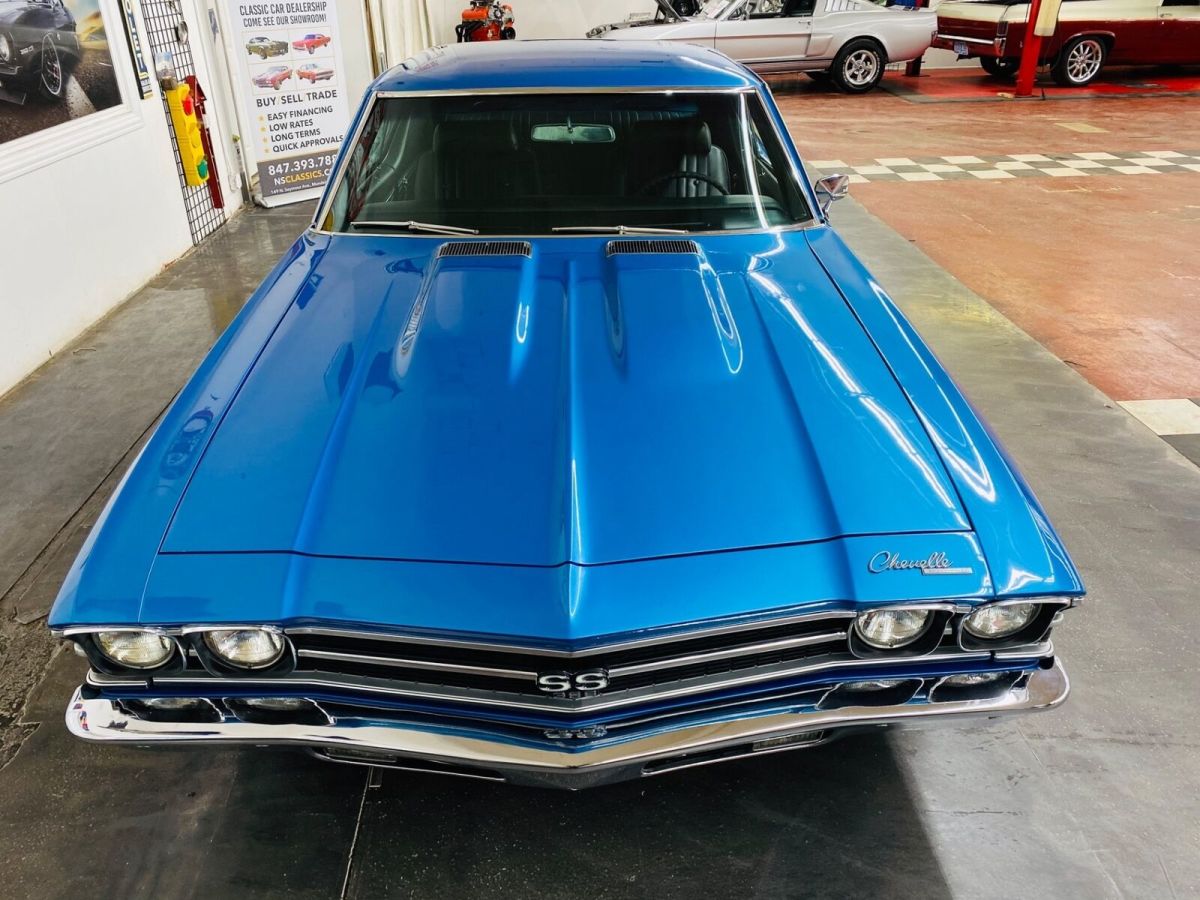 1969 Blue Chevrolet Chevelle Coupe