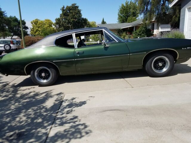 1969 Green Pontiac Lemans sport Coupe