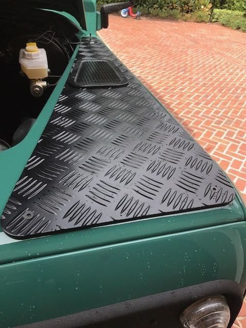 1986 Green Land Rover Defender