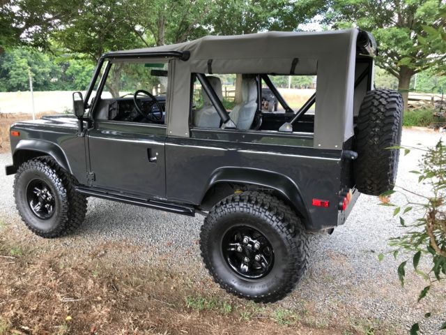1985 Gray Land Rover Defender SUV