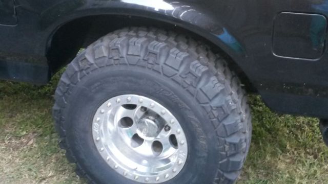 1994 Black Ford F-150 Extended Cab Pickup