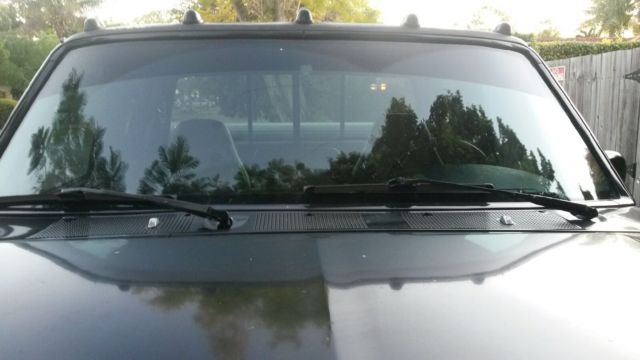 1994 Black Ford F-150 Extended Cab Pickup