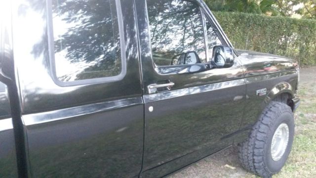1994 Black Ford F-150 Extended Cab Pickup