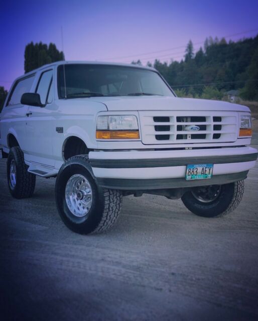 1994 White Ford Bronco SUV