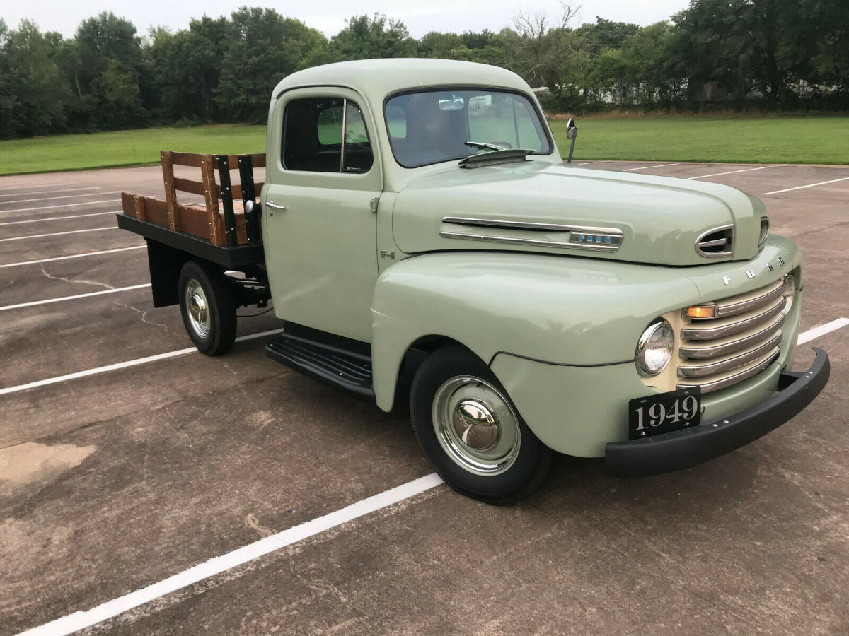 1949 Green Ford F-100