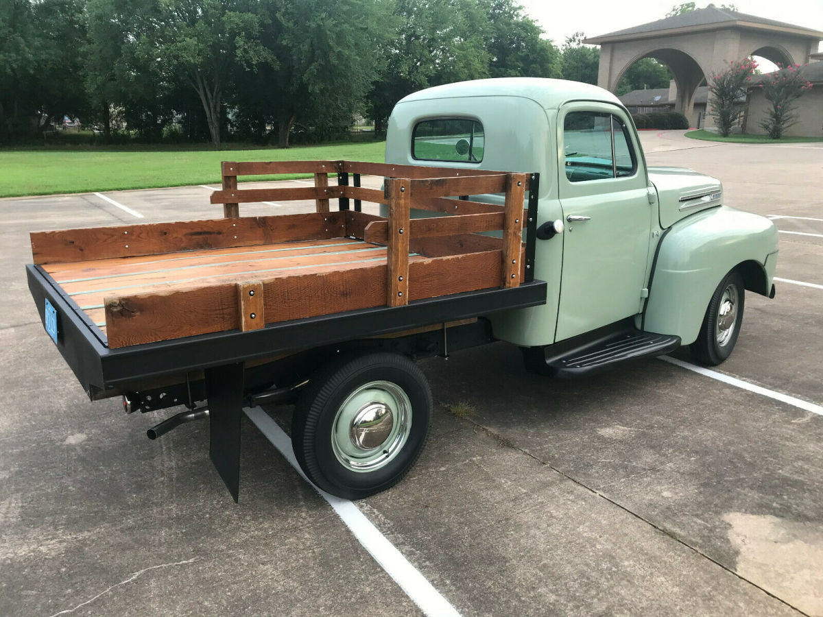 1949 Green Ford F-100