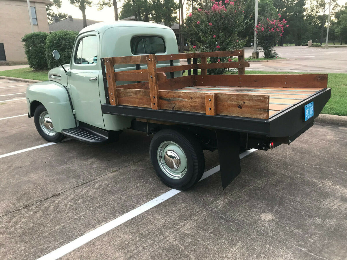 1949 Green Ford F-100