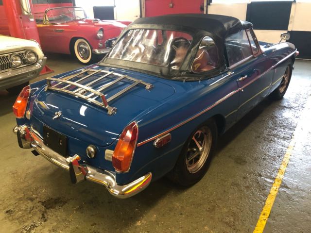 1971 Blue MG MGB Convertible