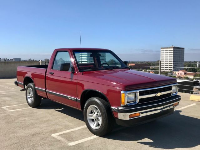 1991 Burgundy Chevrolet S-10 Standard Cab Pickup