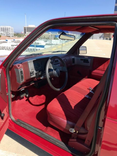 1991 Burgundy Chevrolet S-10 Standard Cab Pickup