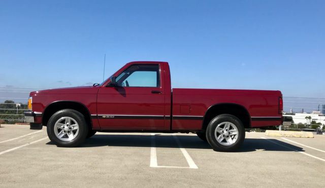 1991 Burgundy Chevrolet S-10 Standard Cab Pickup