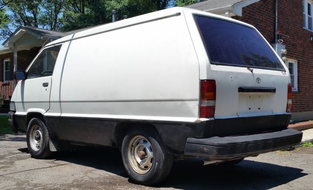 1987 White Toyota Other van