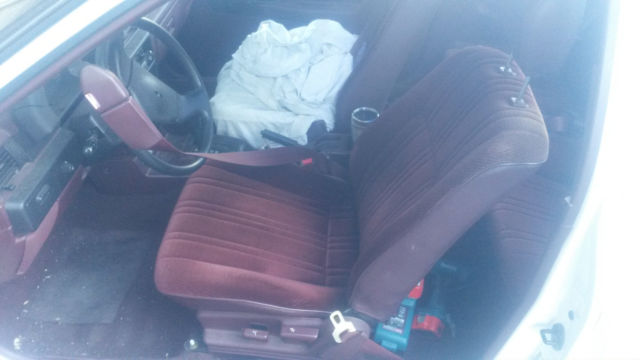 1992 White Ford Other Hatchback
