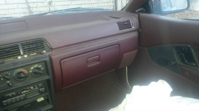 1992 White Ford Other Hatchback