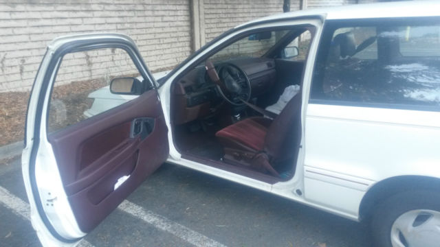 1992 White Ford Other Hatchback