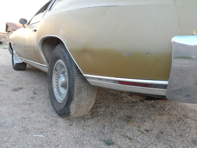 1973 Gold Chevrolet Monte Carlo