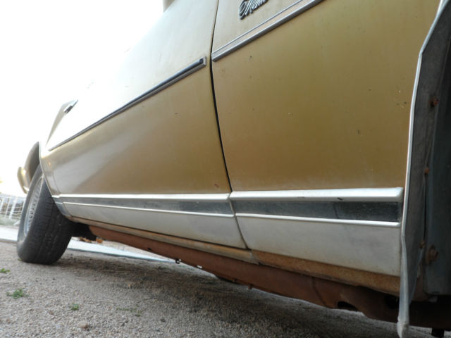 1973 Gold Chevrolet Monte Carlo