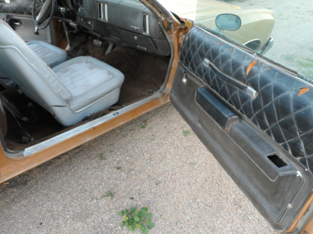 1973 Gold Chevrolet Monte Carlo