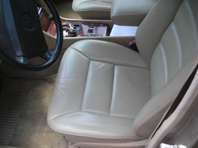 1991 Gold/Tan Mercedes-Benz E-Class sedan