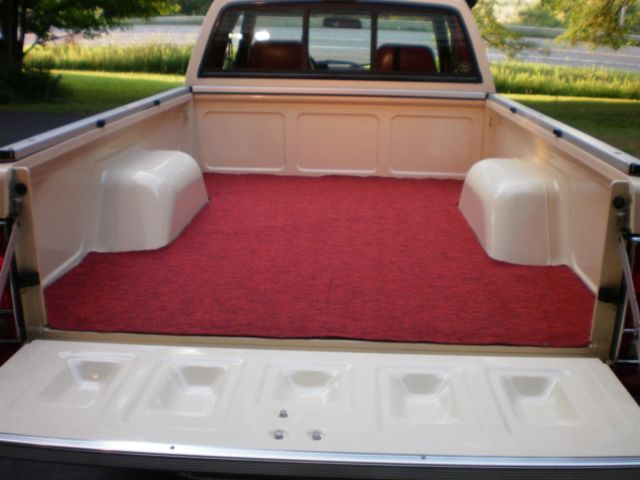 1988 Apple Red & Wheat Chevrolet S-10 Extended Cab Pickup