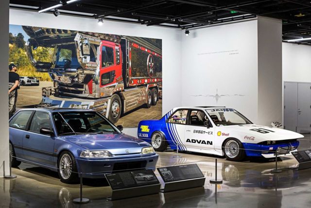 1991 White/Blue Toyota Cresta 1G-FE 15" SSR Formula Mesh Longnose Shaved Rear Show Car