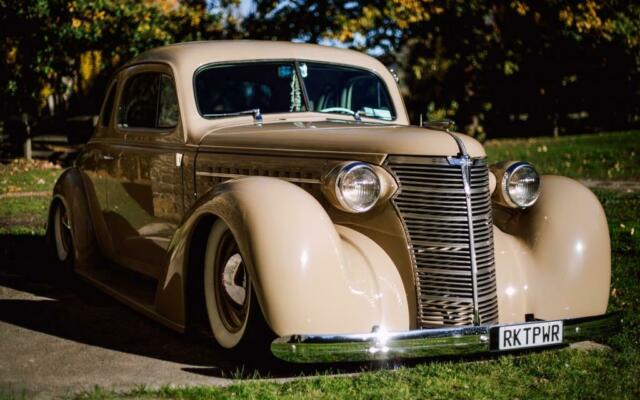 1938 Biege Chevrolet Master Coupe Coupe