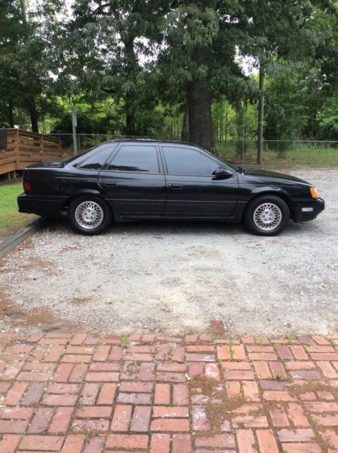 1989 Black Ford Taurus Sedan