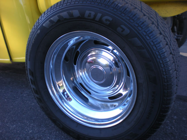 1932 Yellow Ford 1932 Ford Pick -Up Street Rod pick-up  coupe