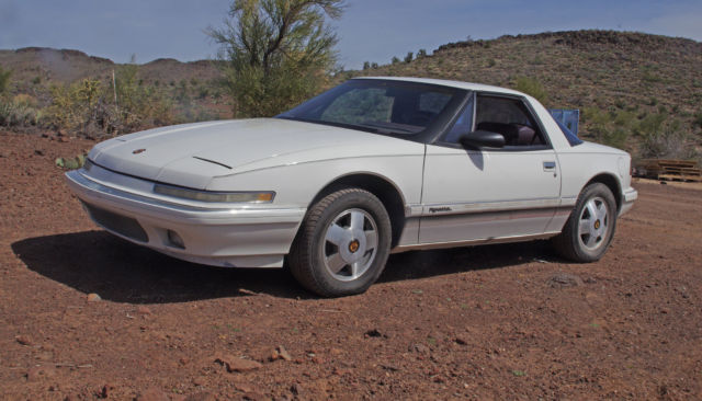 1990 White Buick Reatta Coupe