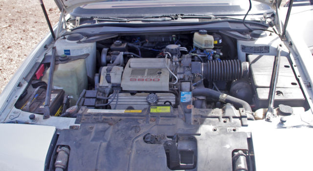 1990 White Buick Reatta Coupe