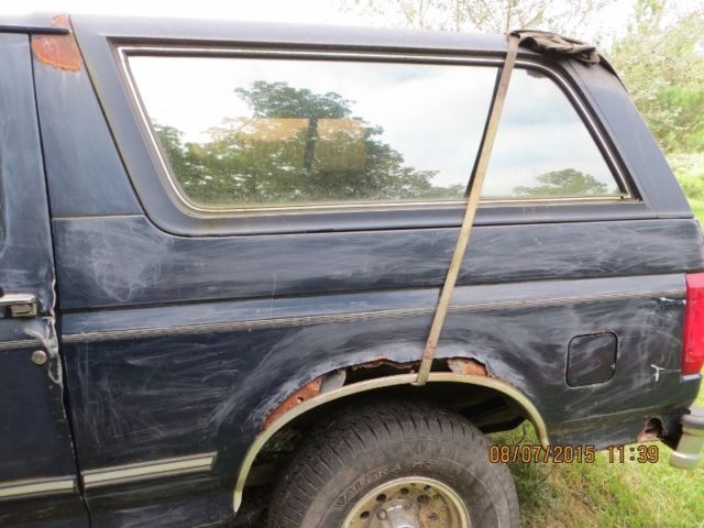 1993 Blue Ford Bronco