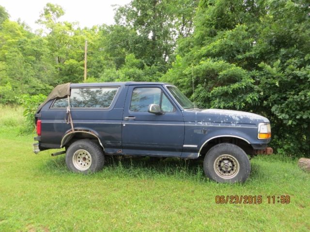 1993 Blue Ford Bronco