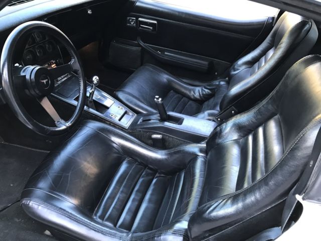 1981 White Chevrolet Corvette Coupe