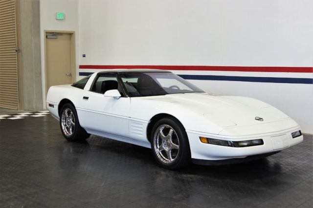 1991 White Chevrolet Corvette Coupe
