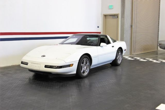 1991 White Chevrolet Corvette Coupe
