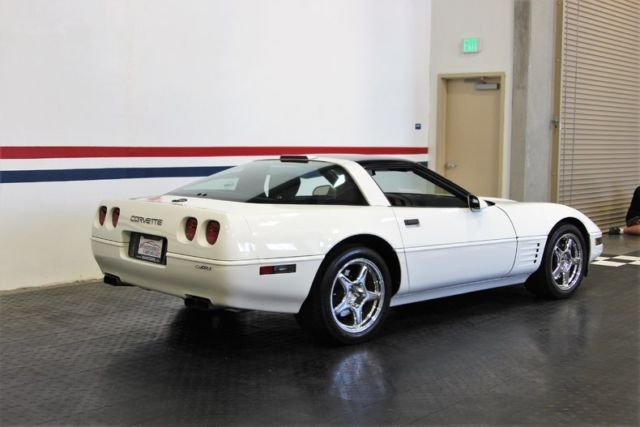 1991 White Chevrolet Corvette Coupe