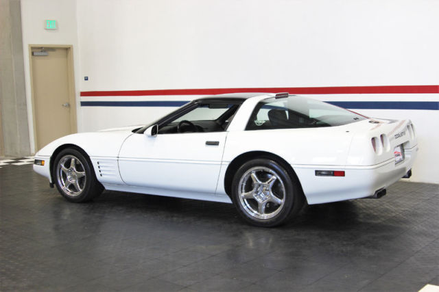 1991 White Chevrolet Corvette Coupe