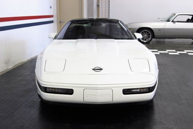 1991 White Chevrolet Corvette Coupe