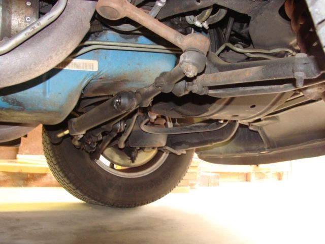 1982 White with red pinstriping Chevrolet Corvette Coupe