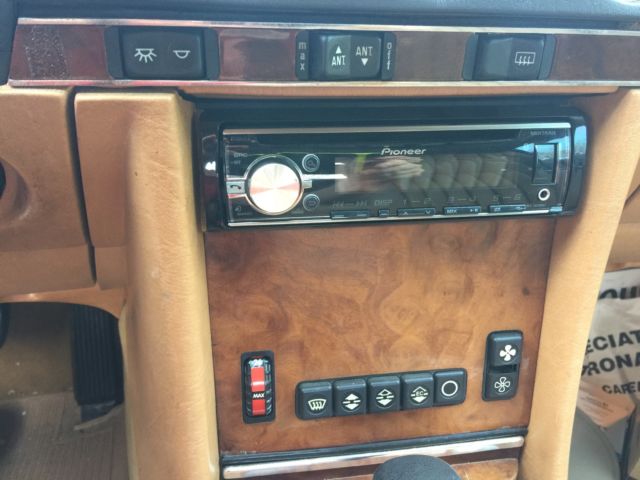 1989 White Chevrolet Corvette Coupe