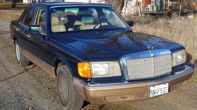 1981 Green Mercedes-Benz 300-Series Sedan