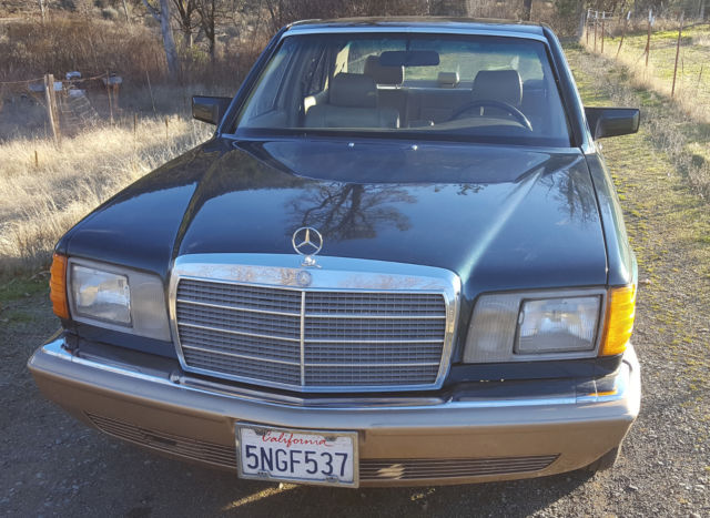 1981 Green Mercedes-Benz 300-Series Sedan