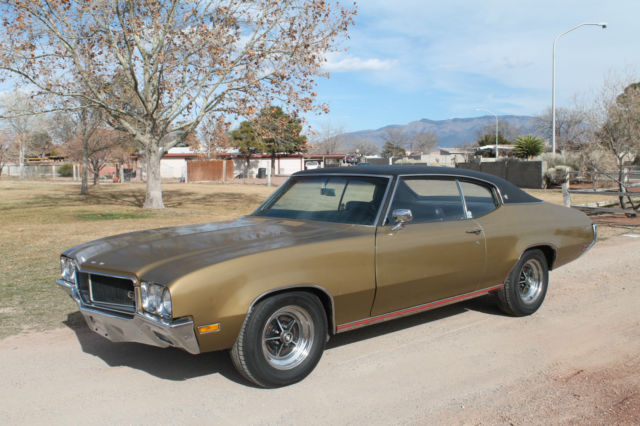 1970 Gold Buick Skylark Hardtop