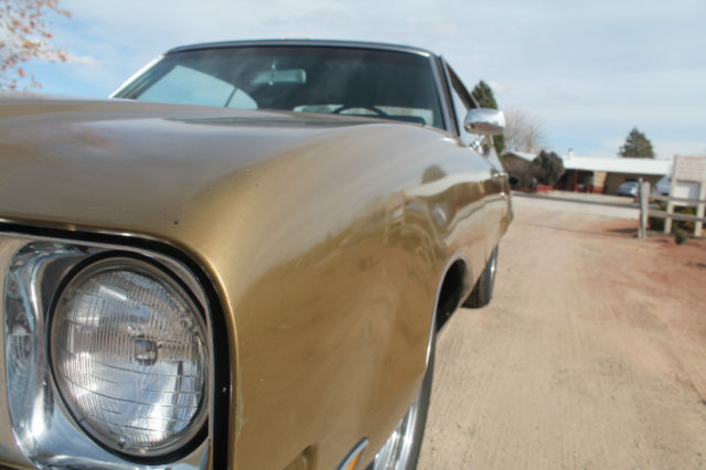 1970 Gold Buick Skylark Hardtop