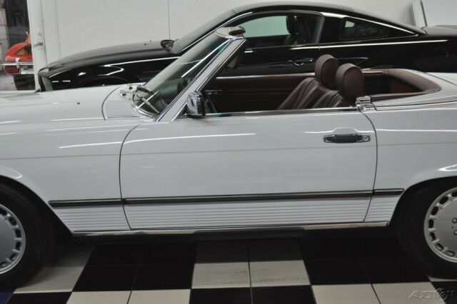 1986 White Mercedes-Benz SL-Class