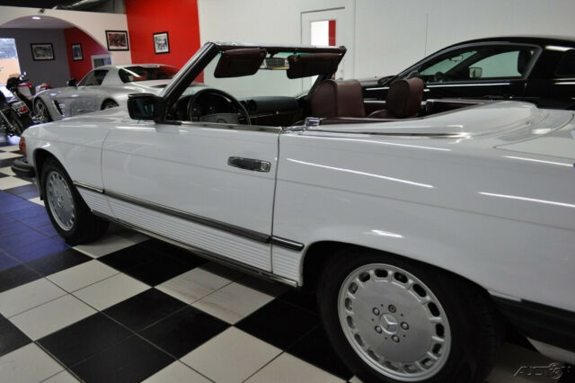 1986 White Mercedes-Benz SL-Class