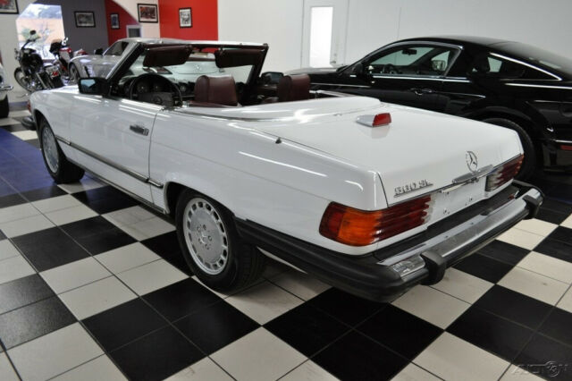 1986 White Mercedes-Benz SL-Class